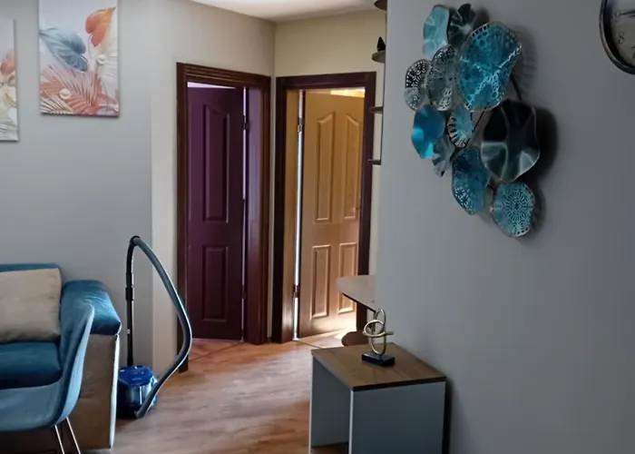 тристаен еуфория, влас Apartman